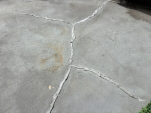 大阪市ベランダ防水劣化　雨漏れ