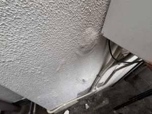 大阪市外壁湿気　膨れ