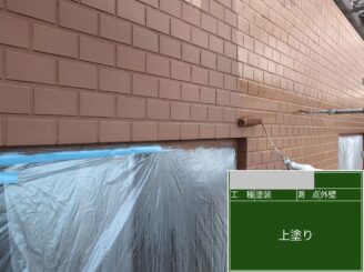 大阪府茨木市 外壁塗装 上塗り作業 F様邸
