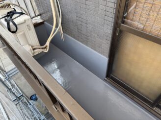 大阪市大正区 ベランダ FRP防水 完成①