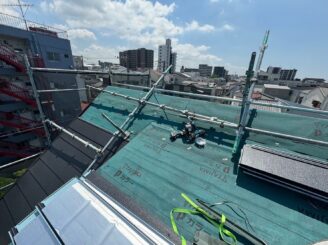 大阪市阿倍野区 屋根カバー工事施工中