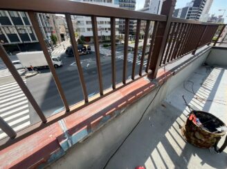 大阪市福島区 店舗屋上笠木板金施工前状況