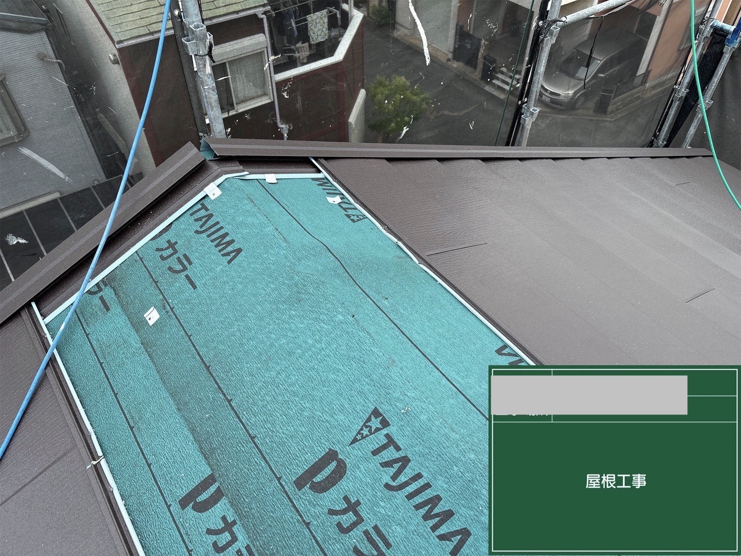 大阪市の屋根カバー工法の保証内容を解説する屋根工事施工写真