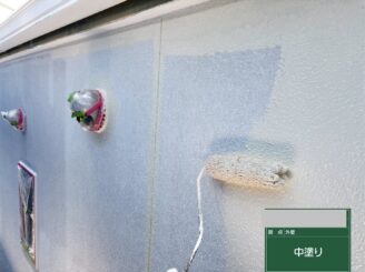 大阪市大正区 外壁塗装 中塗り中