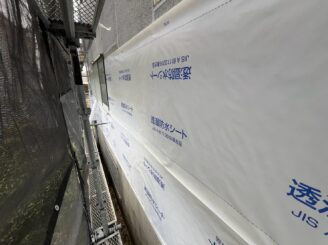 大阪市東淀川区 外壁カバー工法の透湿防水シート施工